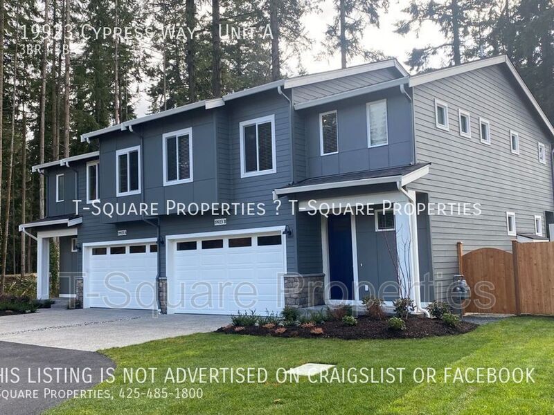 19923 Cypress Way in Lynnwood, WA - Building Photo