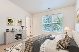 2136 NE Sheffield Ave in Beaverton, OR - Building Photo - Building Photo