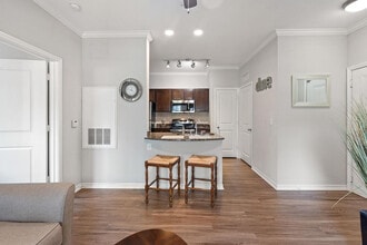 5511 Pecan Spgs Rd in San Antonio, TX - Building Photo - Building Photo