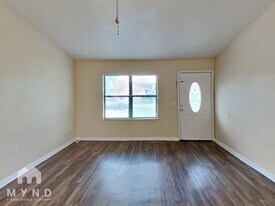 1942 Peoria St in Deltona, FL - Building Photo