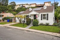 4461 Revillo Dr in San Diego, CA - Foto de edificio - Building Photo