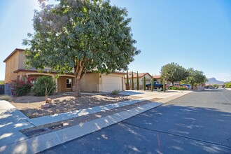 5519 W Red Racer Dr in Tucson, AZ - Building Photo - Building Photo