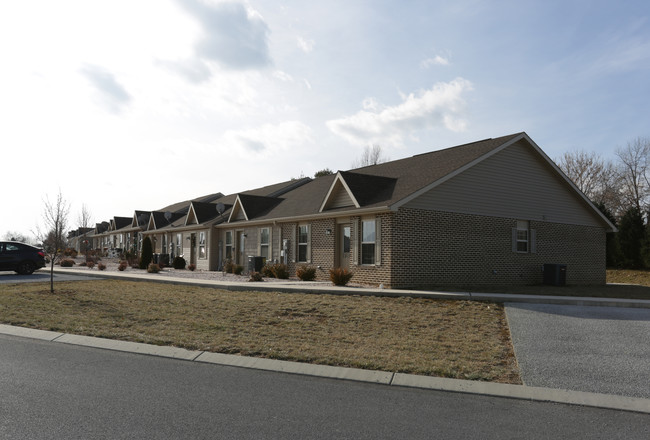 Salem Road Village in Chambersburg, PA - Foto de edificio - Building Photo