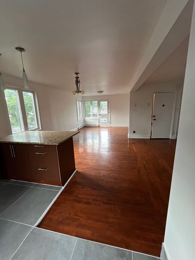 5512 Clanranald Av in Montréal, QC - Building Photo - Building Photo