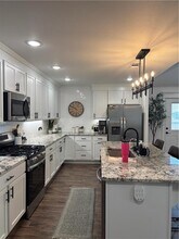 4300 SW Pawhuska St in Bentonville, AR - Foto de edificio - Building Photo