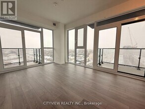 1007 The Queensway in Toronto, ON - Building Photo - Building Photo