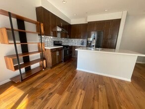 812 S Gladys Ave in San Gabriel, CA - Building Photo - Building Photo