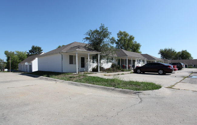 Oak Grove Apartments in Oak Grove, MO - Building Photo - Building Photo