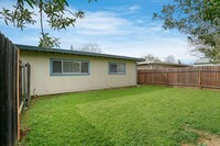 9127 Nasreen Dr in Sacramento, CA - Building Photo - Building Photo