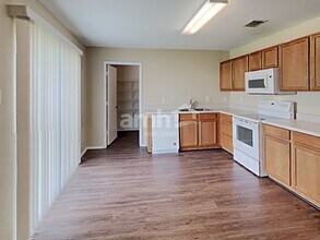 7152 Little Mohican Dr in Fort Worth, TX - Building Photo - Building Photo