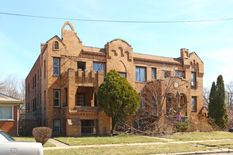 Rosvimur Apartments in Detroit, MI - Foto de edificio - Building Photo