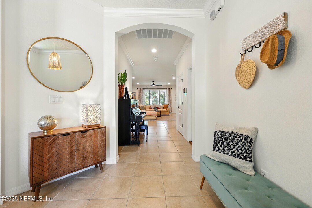 244 Los Caminos Street in St. Augustine, FL - Building Photo