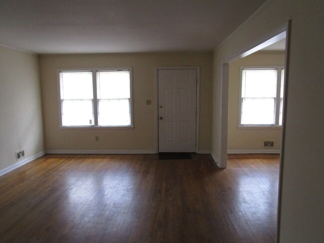 property at 435 Carlton Terrace