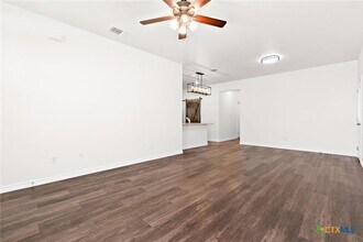 5204 Rose Gdn Lp in Killeen, TX - Building Photo - Building Photo