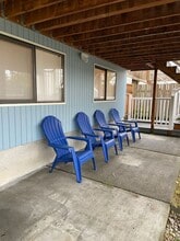 8640 36th Ave SW in Seattle, WA - Building Photo - Building Photo