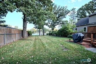 4228 Riverside Dr in Crystal Lake, IL - Building Photo - Building Photo