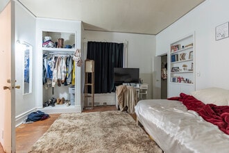 812 Mary St in Ann Arbor, MI - Building Photo - Interior Photo