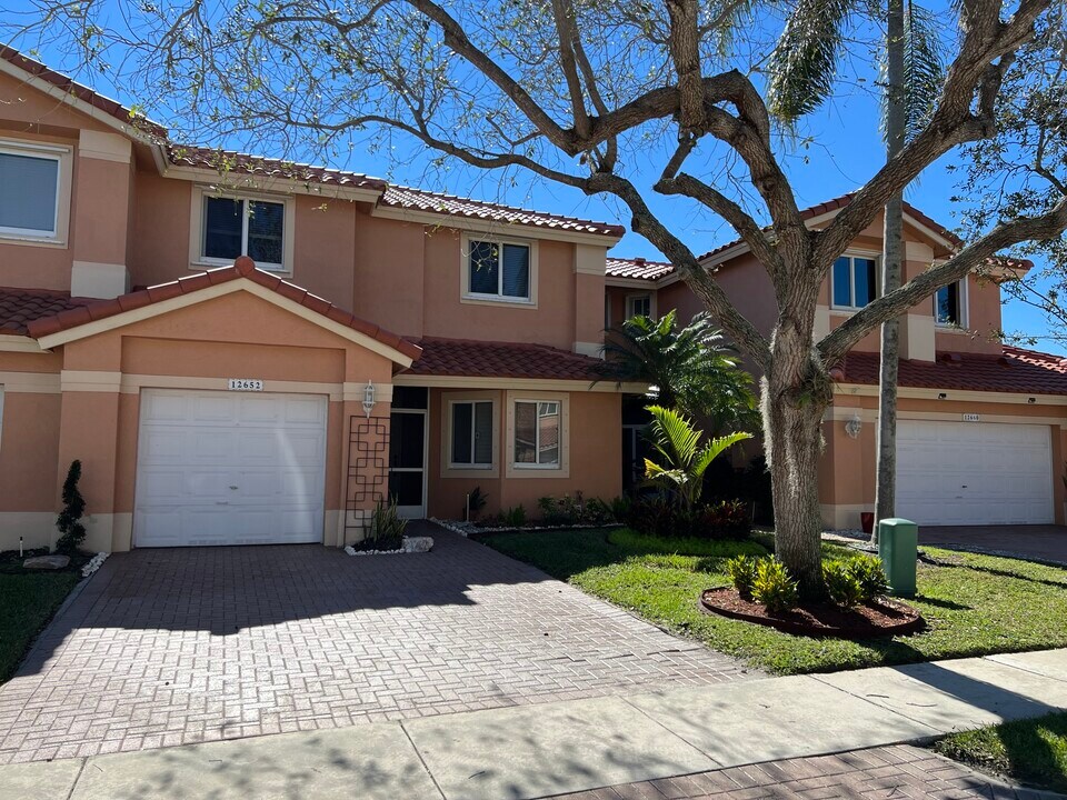 12652 NW 56th St in Coral Springs, FL - Building Photo