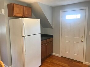 105 Broadway, Unit 2 in Salem, MA - Building Photo - Building Photo