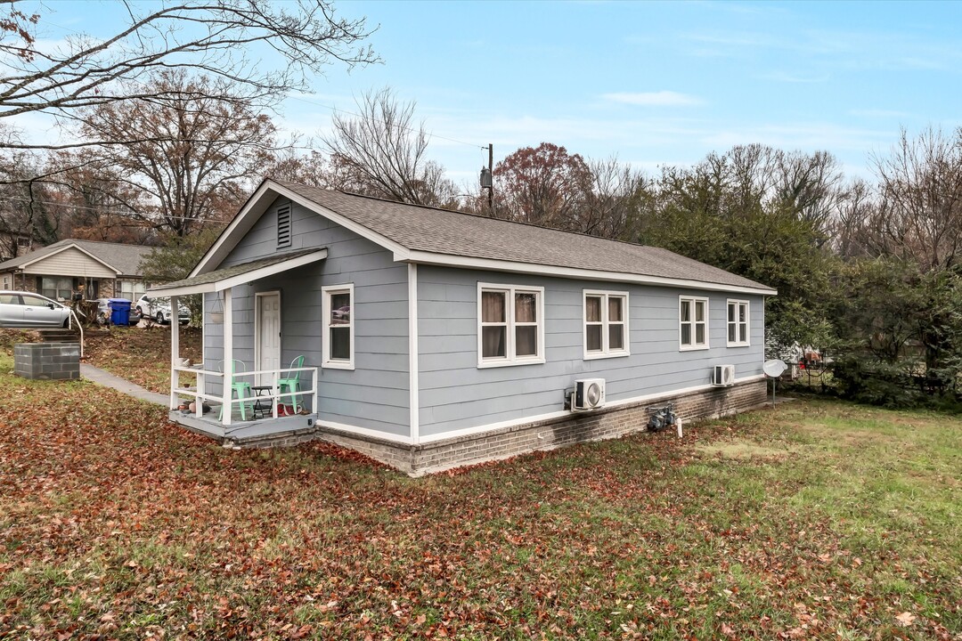 100 Howard Ln in Oak Ridge, TN - Building Photo