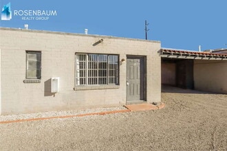 302 W Flores St in Tucson, AZ - Foto de edificio - Building Photo