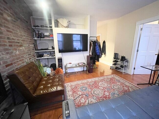 59 Myrtle St, Unit 3