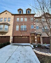 7818 Liverpool Ln in Irving, TX - Building Photo