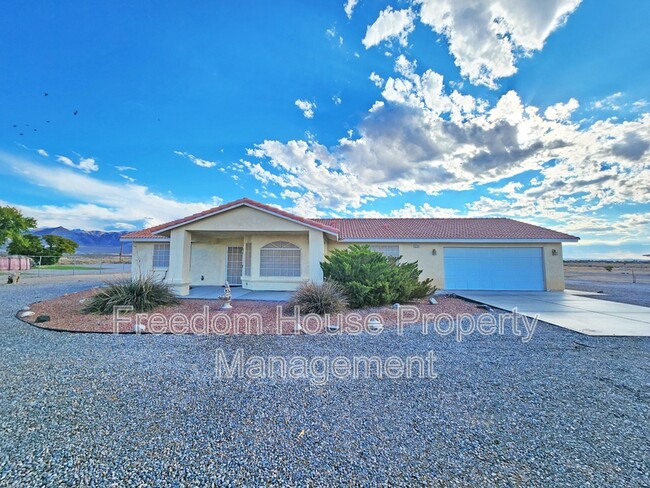 property at 3741 Malibou Ave