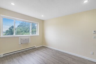 256 Parker Hill Ave in Boston, MA - Foto de edificio - Building Photo