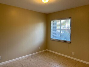 805 SW 30th St, Unit G in Fort Lauderdale, FL - Foto de edificio - Building Photo