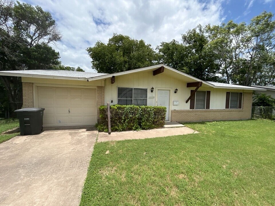 1205 Kathey Dr in Killeen, TX - Building Photo
