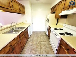 419 Oriole Dr in McMinnville, TN - Building Photo - Building Photo