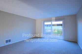 6050 SW 130th Ave in Beaverton, OR - Building Photo - Building Photo
