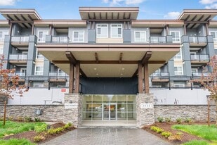 9450-9450 Robson St in Chilliwack, BC - Building Photo