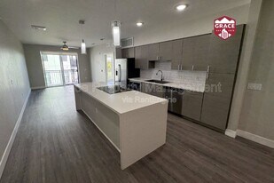 3500 S Corona St in Englewood, CO - Building Photo