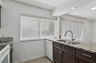 1302 Summerwood Ln in Richardson, TX - Building Photo - Building Photo