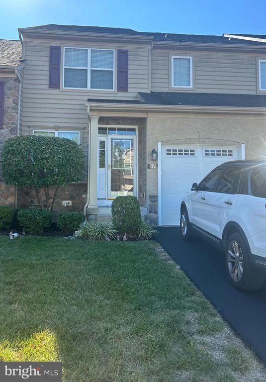 3255 Brookside Dr in Furlong, PA - Foto de edificio - Building Photo