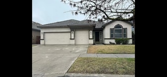 3783 Jefferson St in Turlock, CA - Building Photo