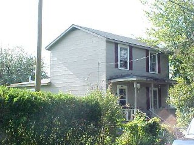 2466 Cobbs St in Lynchburg, VA - Foto de edificio - Building Photo