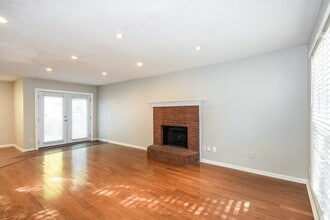 655 Simon Ive Dr in Lawrenceville, GA - Building Photo - Building Photo