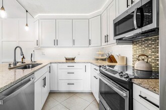 2428 24th Ct in Jupiter, FL - Building Photo - Building Photo