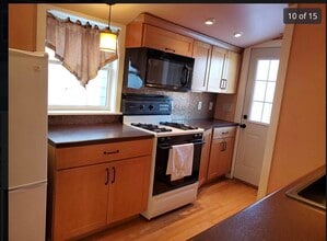 114 S Oak St in West Union, IA - Building Photo - Building Photo