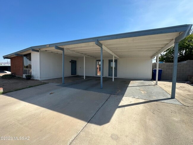 356 N Entrada Dentro St in Tucson, AZ - Building Photo - Building Photo