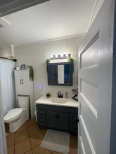 183 Connors St, Unit 1 in Gardner, MA - Foto de edificio - Building Photo