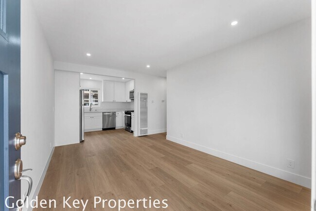 1931 S Tremont St-Unit -Unit B in Oceanside, CA - Building Photo - Building Photo