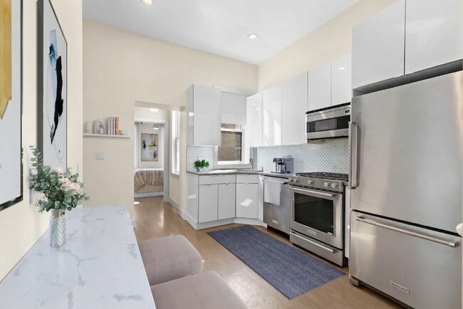 property at 2614 Palisade Ave