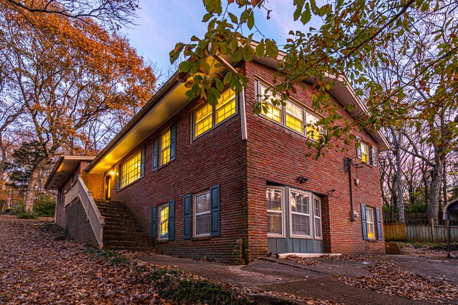 702 Chambers Dr NE in Huntsville, AL - Building Photo - Building Photo