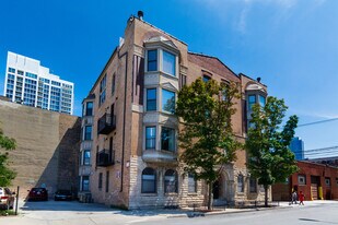 747 N Sedgwick St, Unit 2S in Chicago, IL - Building Photo