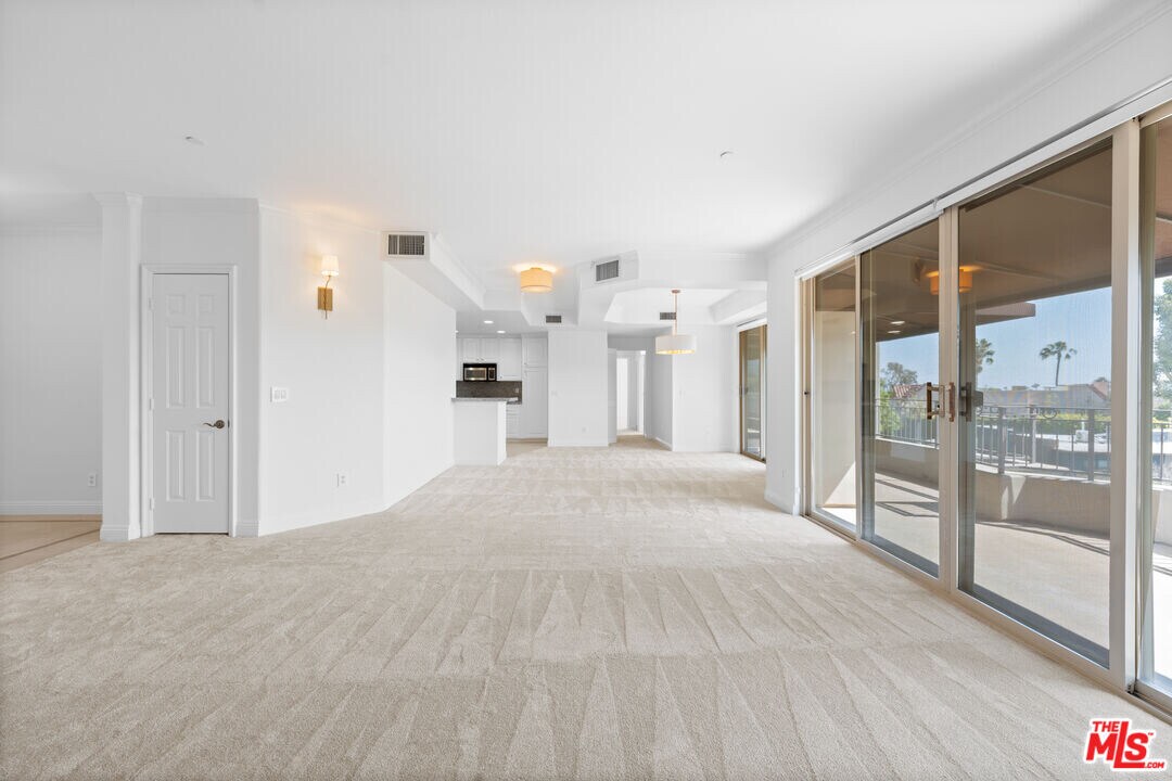 1820 Benecia Ave in Los Angeles, CA - Building Photo