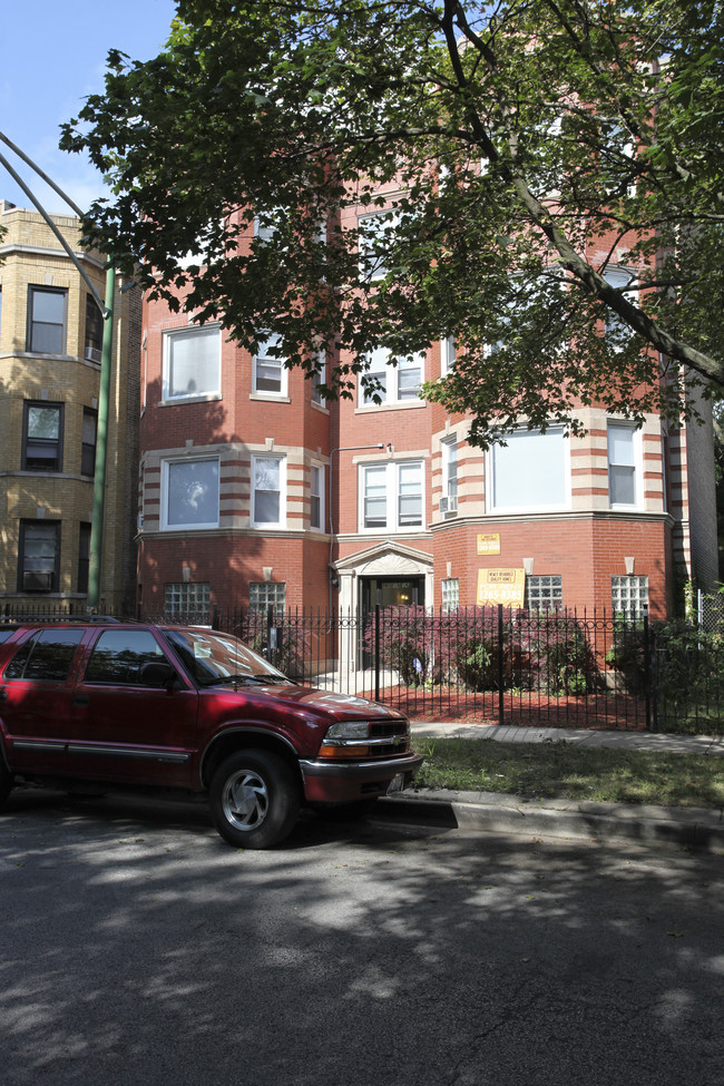 8014 S Ingleside Ave in Chicago, IL - Building Photo - Building Photo